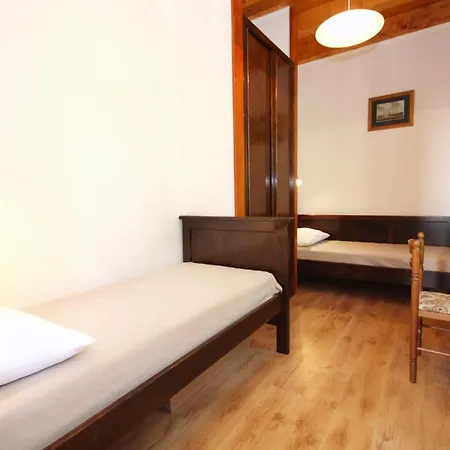 With Wifi Zrnovo, Korcula - 9214 Апартаменты